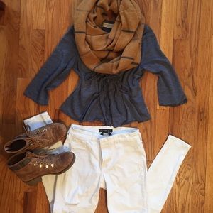 Kate Kasin Cardigan/Sweater Ruffle Detail Size M